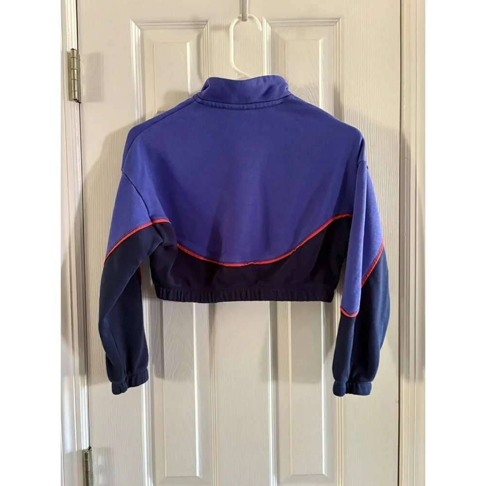 Nike girls cropped
